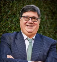 dr Arturo  Almeida 